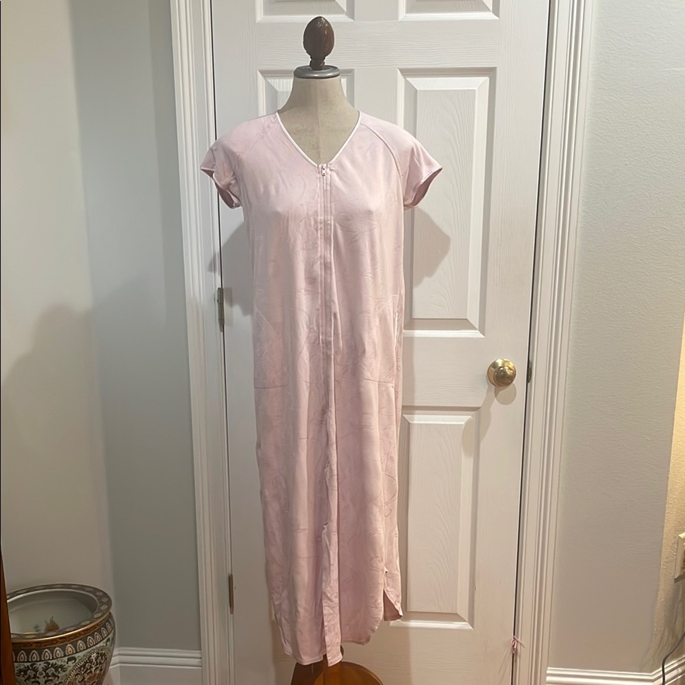 Vintage Anne Lewin Pink Women's Nightgown pockets